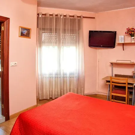 Hostal Goias 招待所