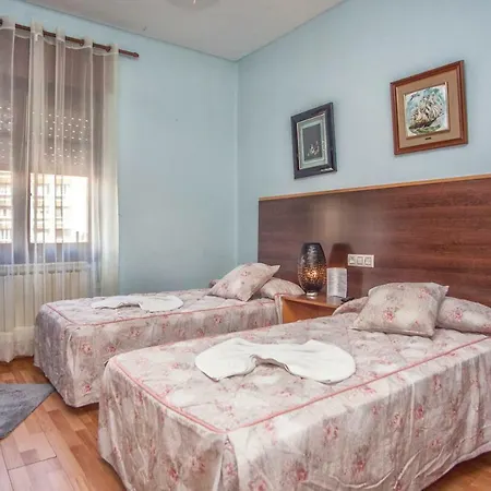 招待所 Hostal Goias *