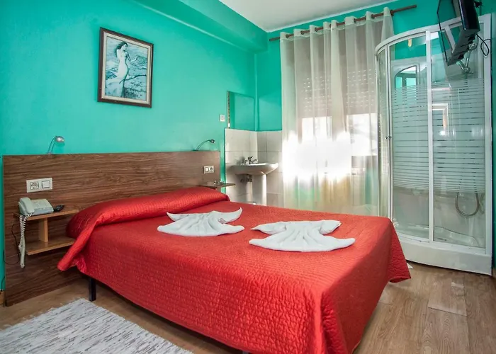 Hostal Goias بيت ضيافة اوفيدو